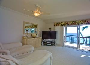 LK131LivingAreawithOceanView