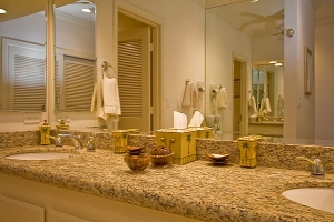 LK131MasterBathroom